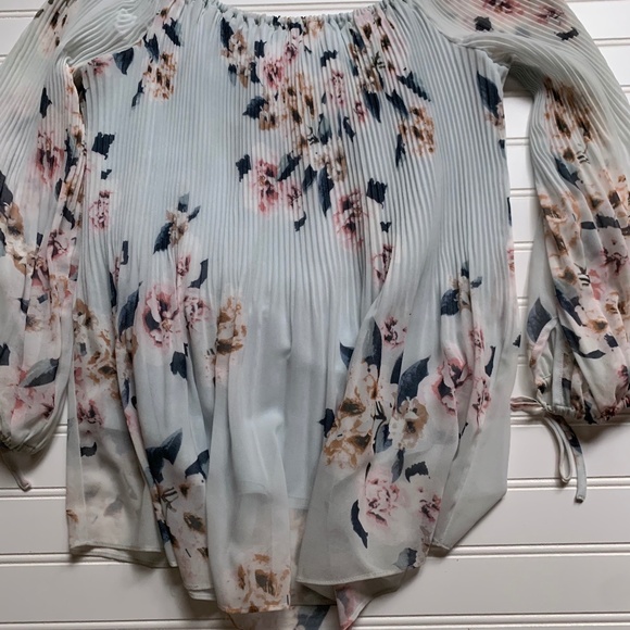 Tribal Women's Floral Blouse - Picture 2 of 5